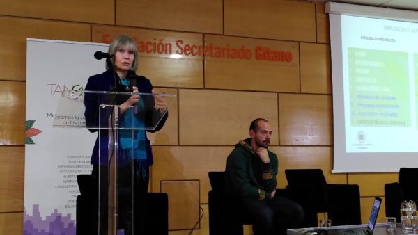 Bloques en Transición aterriza en Vallecas con una gran acogida entre el vecindario 3 Presentacion Bloques 3